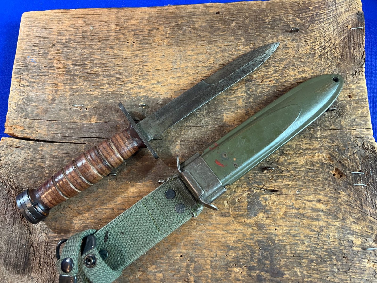 Original WW2 US Pal M1 Carbine Bayonet with M8 Sheath