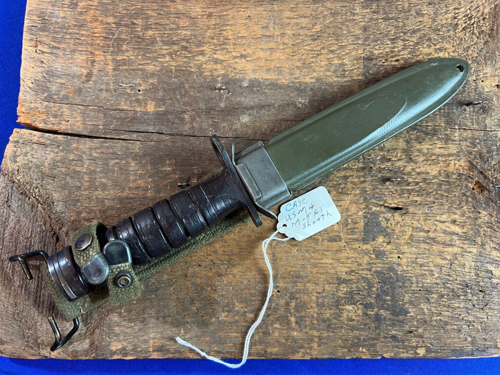 Original WW2 US CASE M1 Carbine Bayonet with M8A1 Sheath