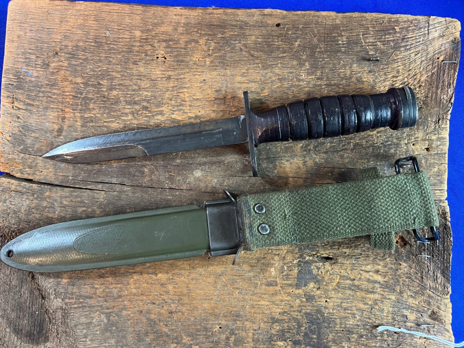 Original WW2 US CASE M1 Carbine Bayonet with M8A1 Sheath