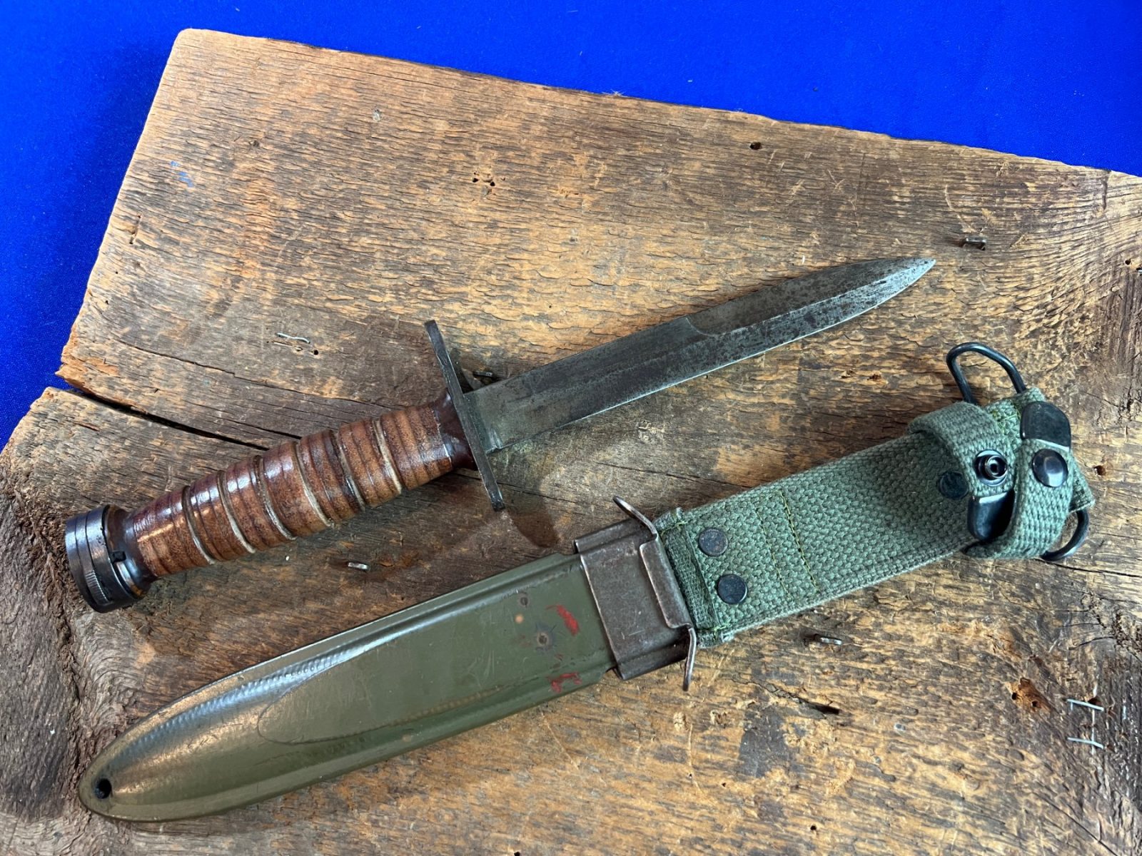 Original WW2 US Pal M1 Carbine Bayonet with M8 Sheath