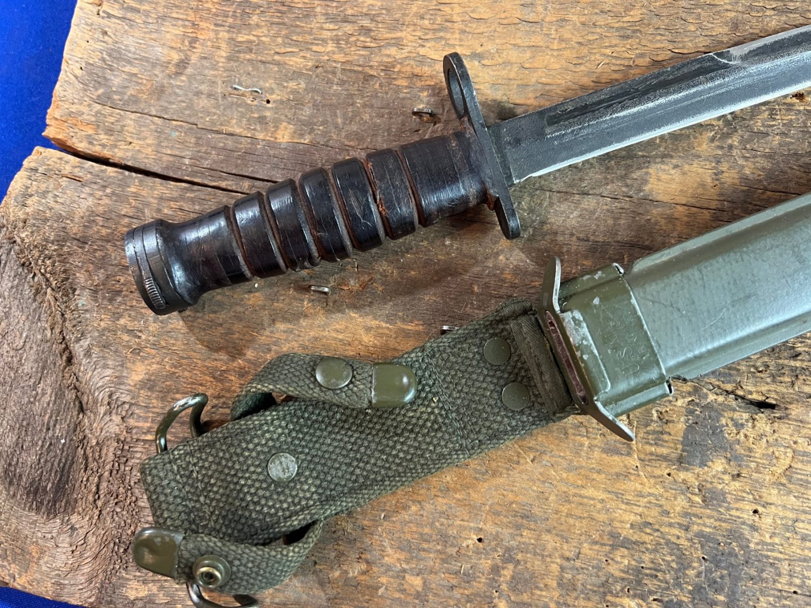 Original WW2 US CASE M1 Carbine Bayonet with M8A1 Sheath