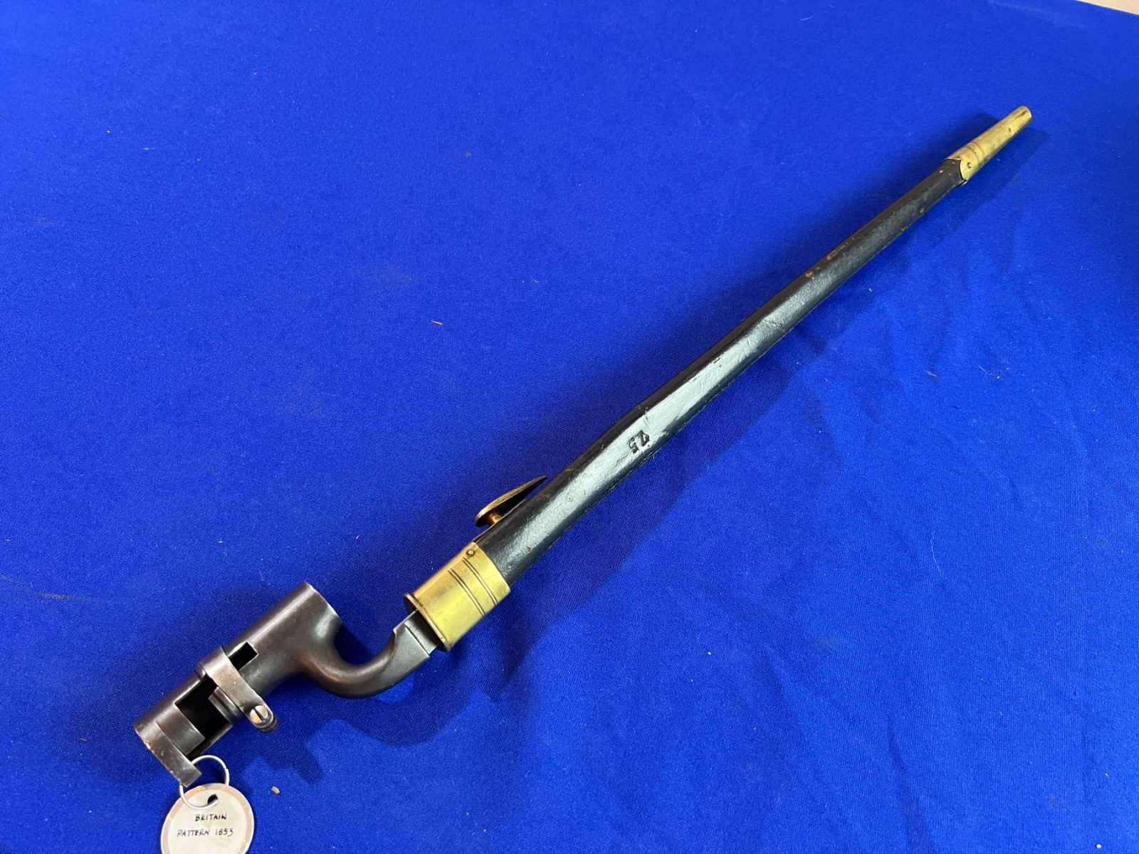 NUMBERED PATTERN 1853 ENFIELD SOCKET BAYONET WITH LEATHER SCABBARD