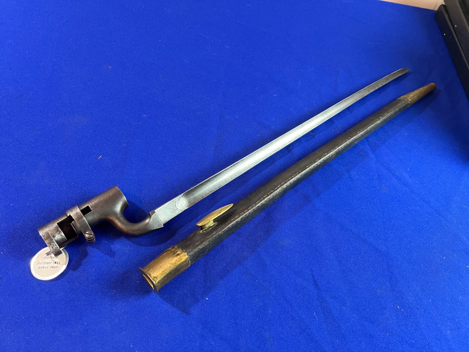 NUMBERED PATTERN 1853 ENFIELD SOCKET BAYONET WITH LEATHER SCABBARD