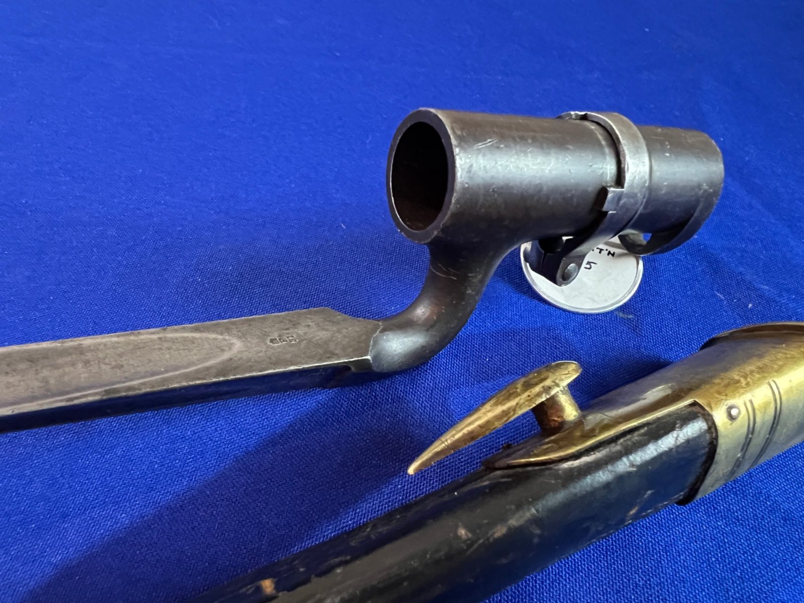 NUMBERED PATTERN 1853 ENFIELD SOCKET BAYONET WITH LEATHER SCABBARD