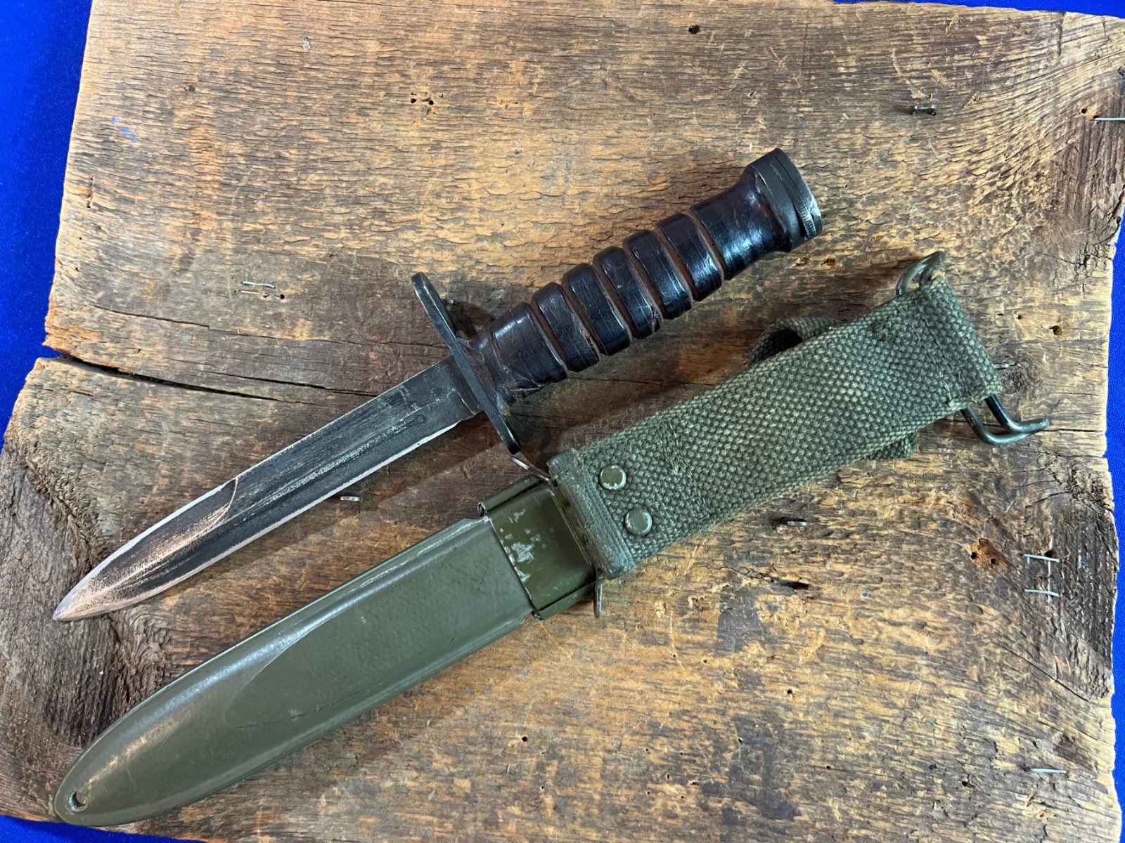 Original WW2 US CASE M1 Carbine Bayonet with M8A1 Sheath