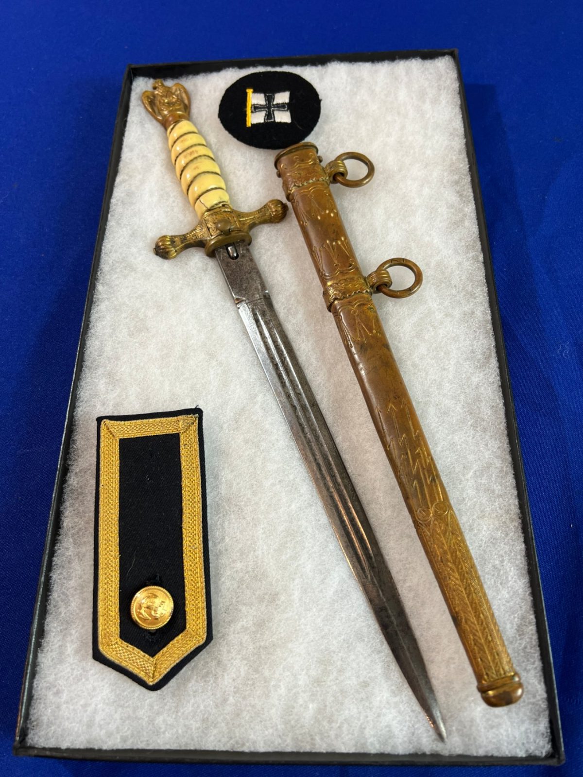 WWII GERMAN KRIEGSMARINE EICKHORN U-BOAT OFFICERS DAGGER GROUPING