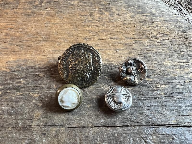 Click here to see the details of this item