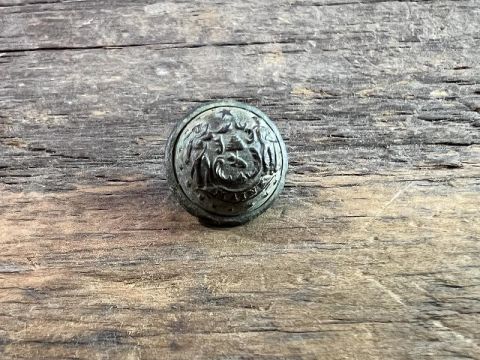 DUG MAINE STAFF OFFICERS CUFF KEPI BUTTON