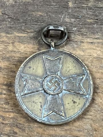 German WW2 War Merit Medal (Kriegsverdienstmedaille)