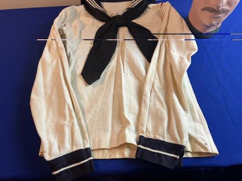 WW2 US NAVY WHITE JUMPER WITH CAP