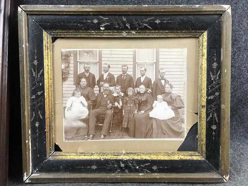 LARGE CABINET CARD ALBUMEN PHOTO OF 31ST OHIO VOLUNTEER INFANTRY VETERAN AND FAMILY FRAMED