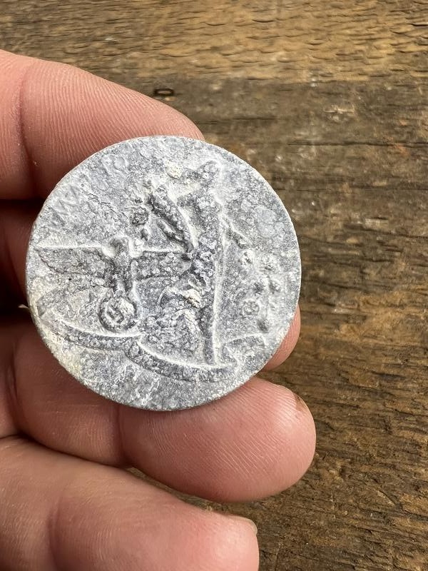 WWII GERMAN TINNIE PIN