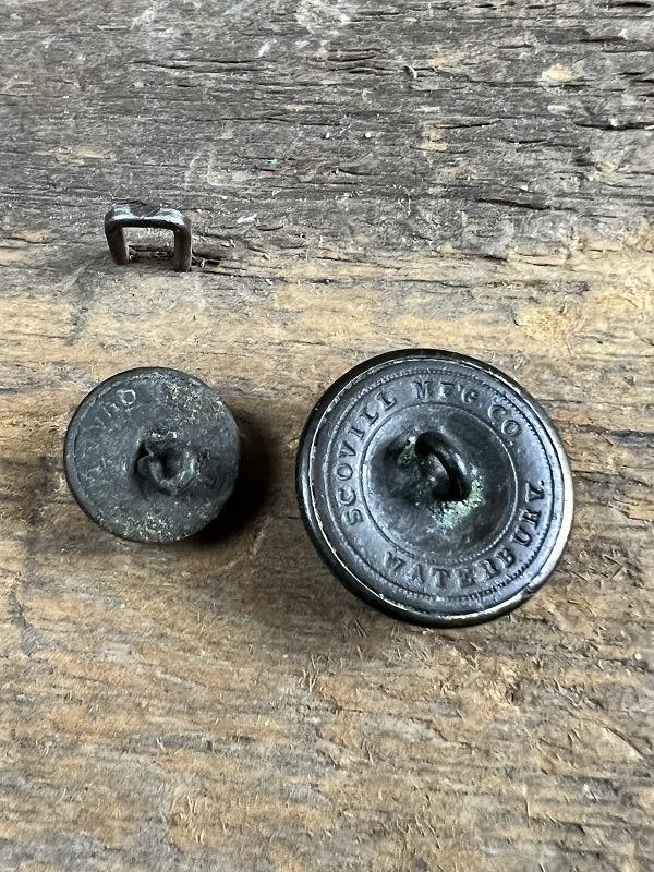 CIVIL WAR US OFFICERS EAGLE COAT AND CUFF BUTTONS RECOVERED AIKEN SC