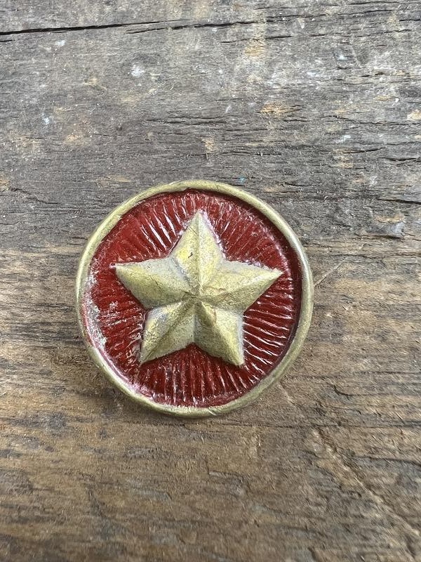 North Vietnamese Army 1st Model Sun Helmet Cap Badge with Wire Attachment