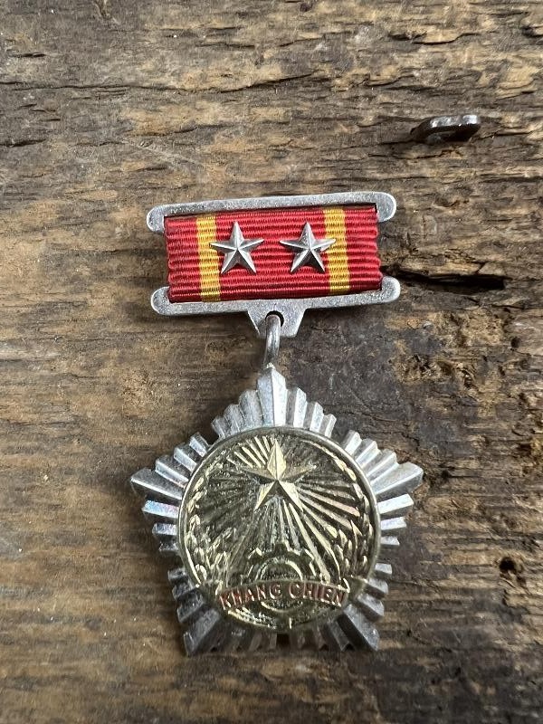 Viet Cong NLF North Vietnamese Army 2 Star Medal Award Khang Chien