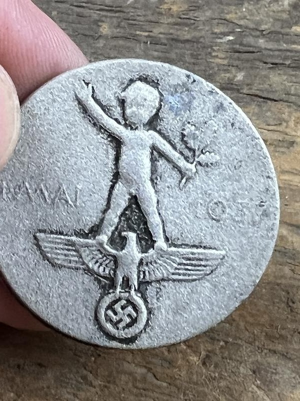 WWII GERMAN NAZI TINNIE PIN