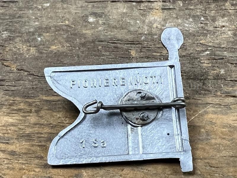WWII German Flag Tinnie Pin