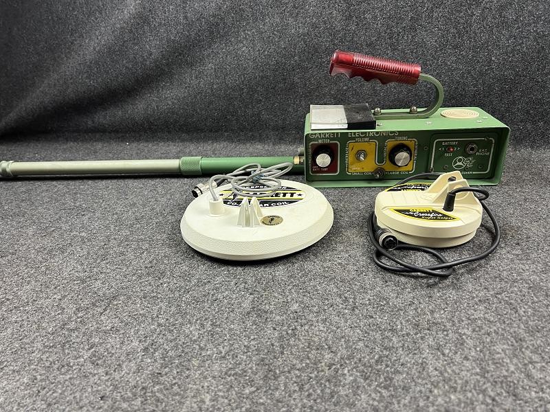 Vitage Garrett Electronics Master Hunter Metal Detector- Very Nice Shape
