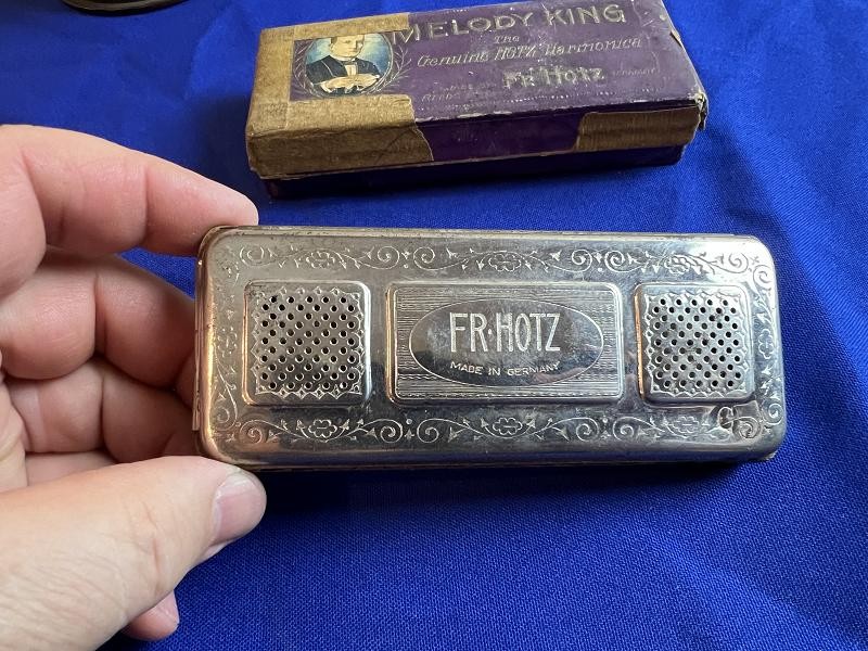 VINTAGE MELODY KING GENUINE HOTZ HARMONICA 60 REEDS. BY FR.HOTZ GERMANY. W/BOX
