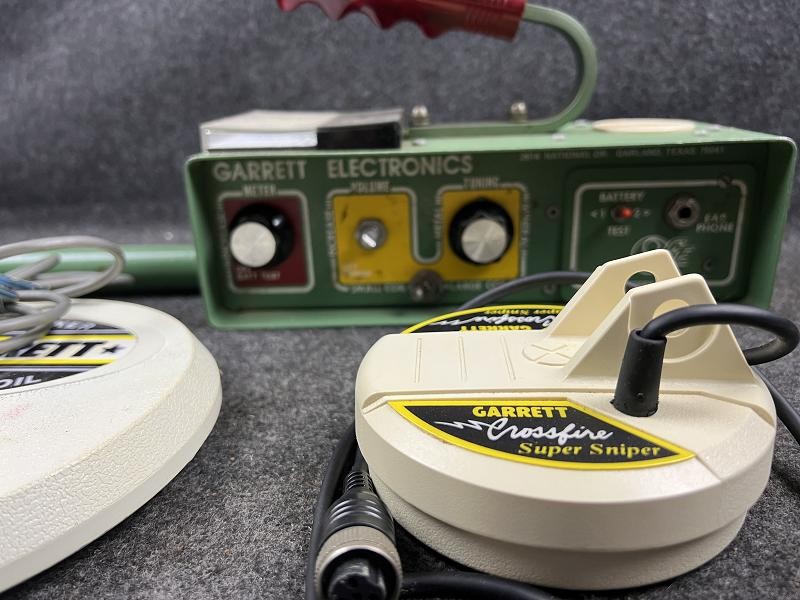 Vitage Garrett Electronics Master Hunter Metal Detector- Very Nice Shape