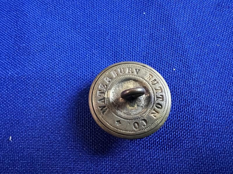 Non Dug Exc Missouri Coat Button 1860-70 BM