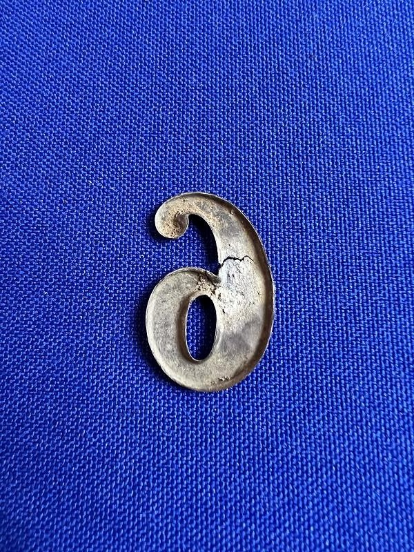 Dug Civil War Regiment Number 6 Hat Insignia