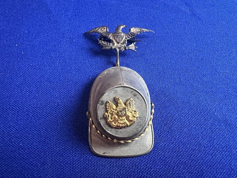 US CIVIL WAR VETERAN GAR REUNION KEPI HAT BADGE WITH EAGLE PIN