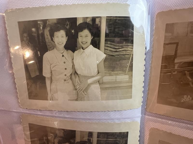 EXCELLENT US WWII & KOREAN WAR ALBUM OF 200 PHOTOS