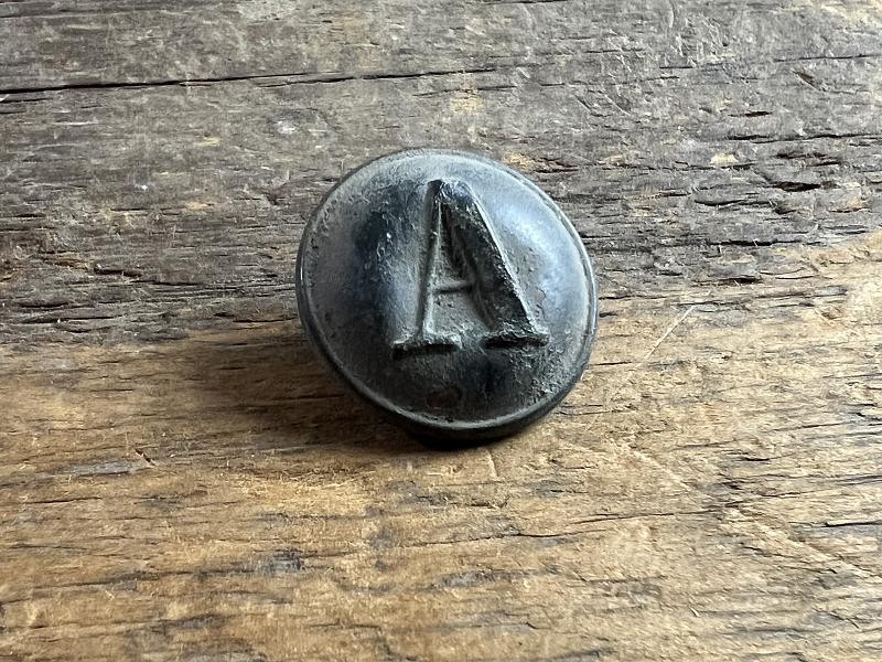 Dug Confederate Artillery Coat Button HTB Manchester BM 23mm